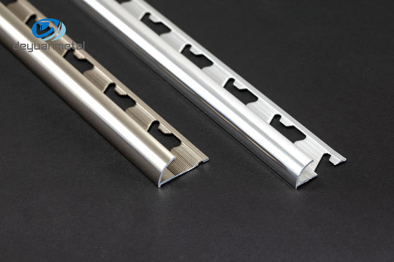 CQM-de Profielenbeschermers 2.5m van de Aluminiumhoek Lengte 4mm Hoogte