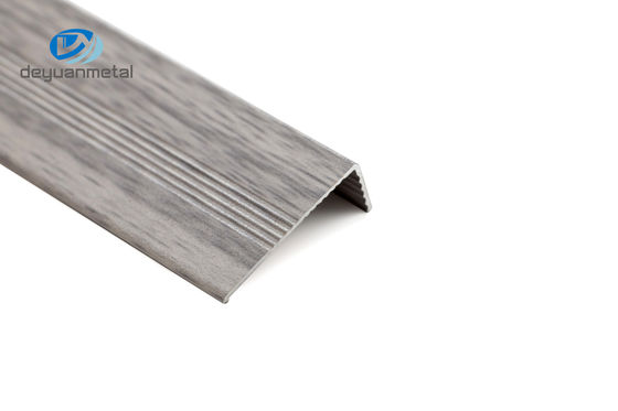 Van de Muurversieringen van aluminium de Rechte Angel Alloy Profiles Powder Coating Houten Korrel 1cm Hoogte