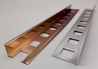 De l-vormige Versiering van de de Randtegel van de Aluminiumuitdrijving Rechte met Gaten 10mm Hoogte
