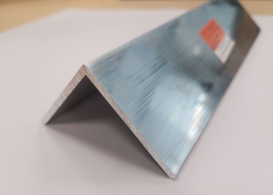 6063 Aluminiumprofiel Extrusie Rechte hoek molen Afwerking 50mm*50mm