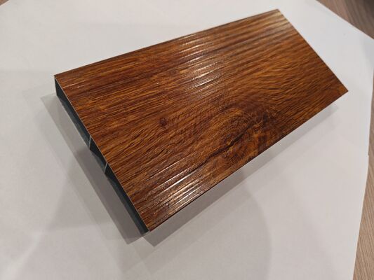 6063 Op maat gemaakte aluminiumprofielen met houten korrels met textuur